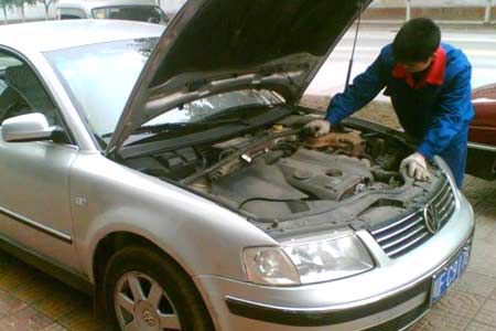 自己修车“五项大忌” 操作不当就会送命