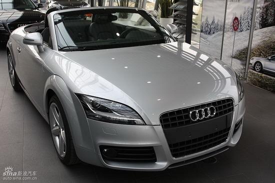图为搭载S-Tronic变速器的新款奥迪TT