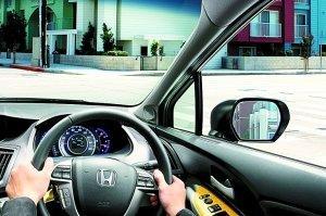 驾驶位最危险 刹车失灵紧急应对方法