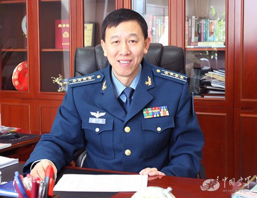 我军新式军车号牌曝光 包含六项防伪技术(图)